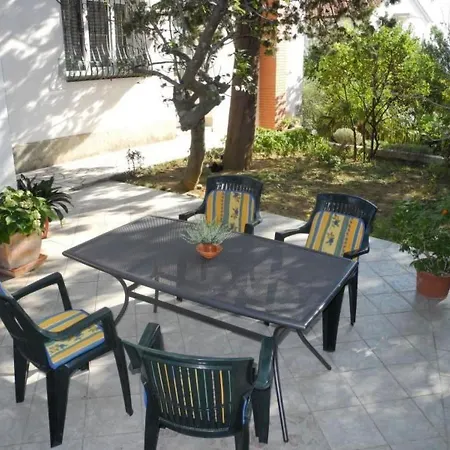 Fuer 4 Personen- 100m Vom Entfernt By Interhome * Crikvenica