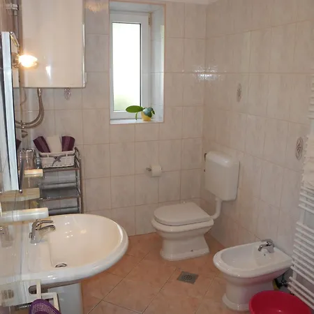 Fuer 4 Personen- 100m Vom Entfernt By Interhome Appartement Crikvenica