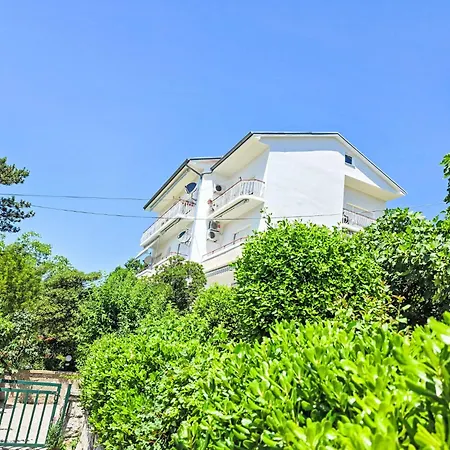 Fuer 4 Personen- 100m Vom Entfernt By Interhome Crikvenica