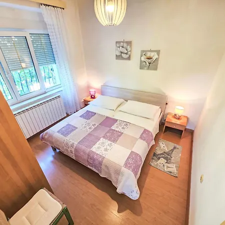 Fuer 4 Personen- 100m Vom Entfernt By Interhome Appartement Crikvenica