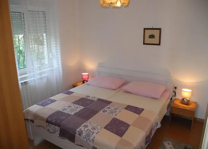 Apartment Fuer 4 Personen- 100m Vom Entfernt By Interhome Crikvenica