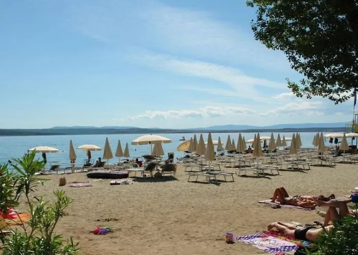 Fuer 4 Personen- 100m Vom Entfernt By Interhome